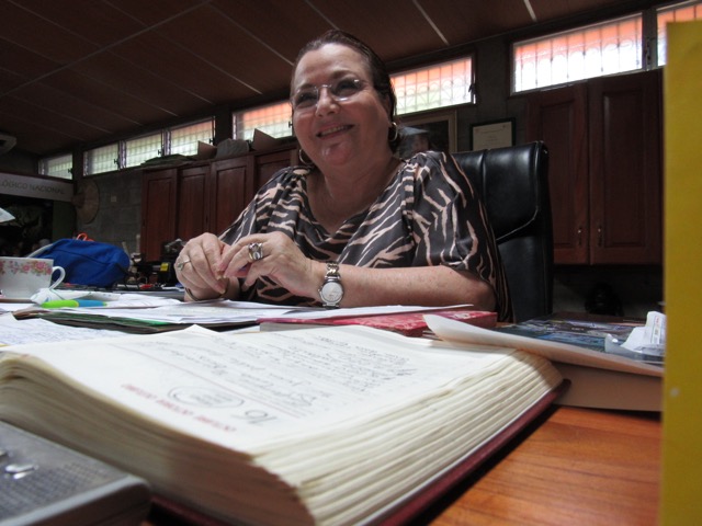 Marina Arguello lleva más de 15 años al frente del zoológico de Nicaragua. Puja por proteger a muchísimos animales que son traficados o depredados. Foto de Carlos Chávez.