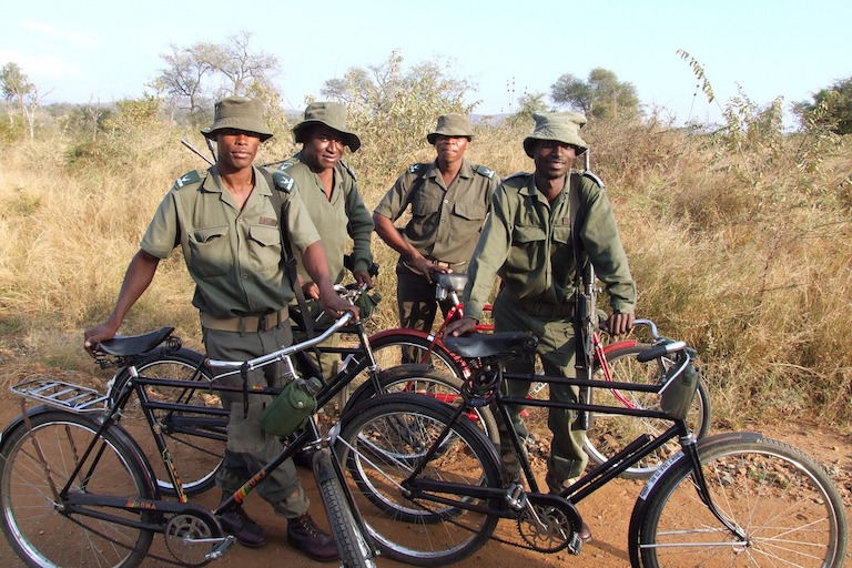 Park rangers in South Africa’s Kruger National park. Photo by Ptera via Pixabay (CC0)