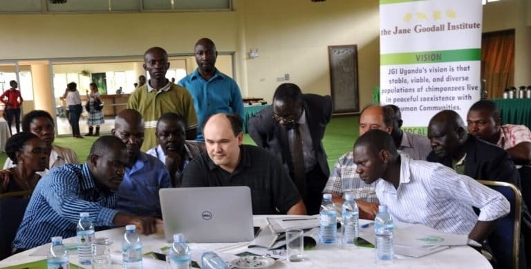 Training lead Lilian Pintea explains to UWA staff how to access tree cover loss data on Global Forest Watch during a training workshop