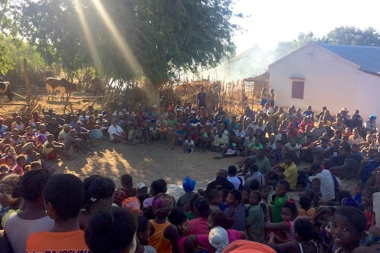 A meeting of the Benetse chapter of Mazoto, a group opposed to Base Resources’s mining project. Image by Edward Carver for Mongabay.