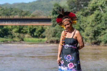 Angohó Ha-ha-hãe is a shaman and one of the leaders of Naô Xohã indigenous village, which is requesting to be temporarily relocated by Vale due to the river pollution. Image by Luiz Guilherme Fernandes for Mongabay