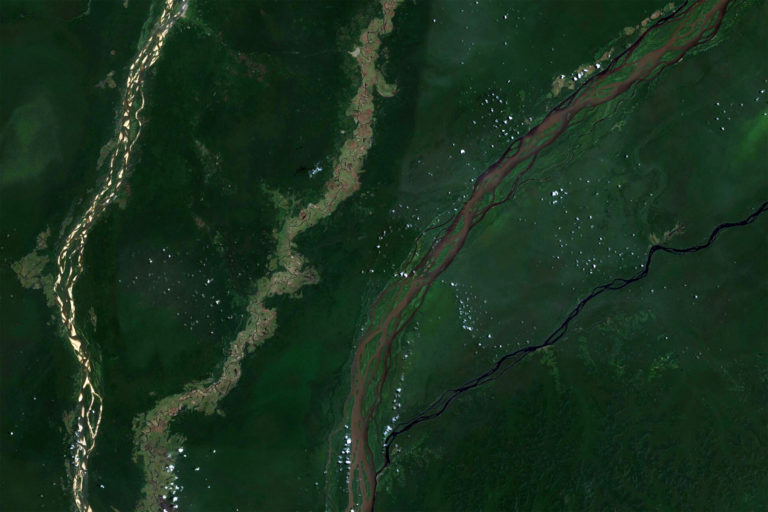 Likouala Aux Herbes, Ubangi, Congo, and Lulonga Rivers. Courtesy of Microsoft Zoom.Earth