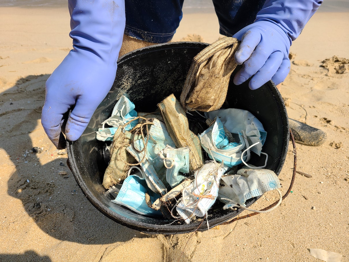 face mask pollution