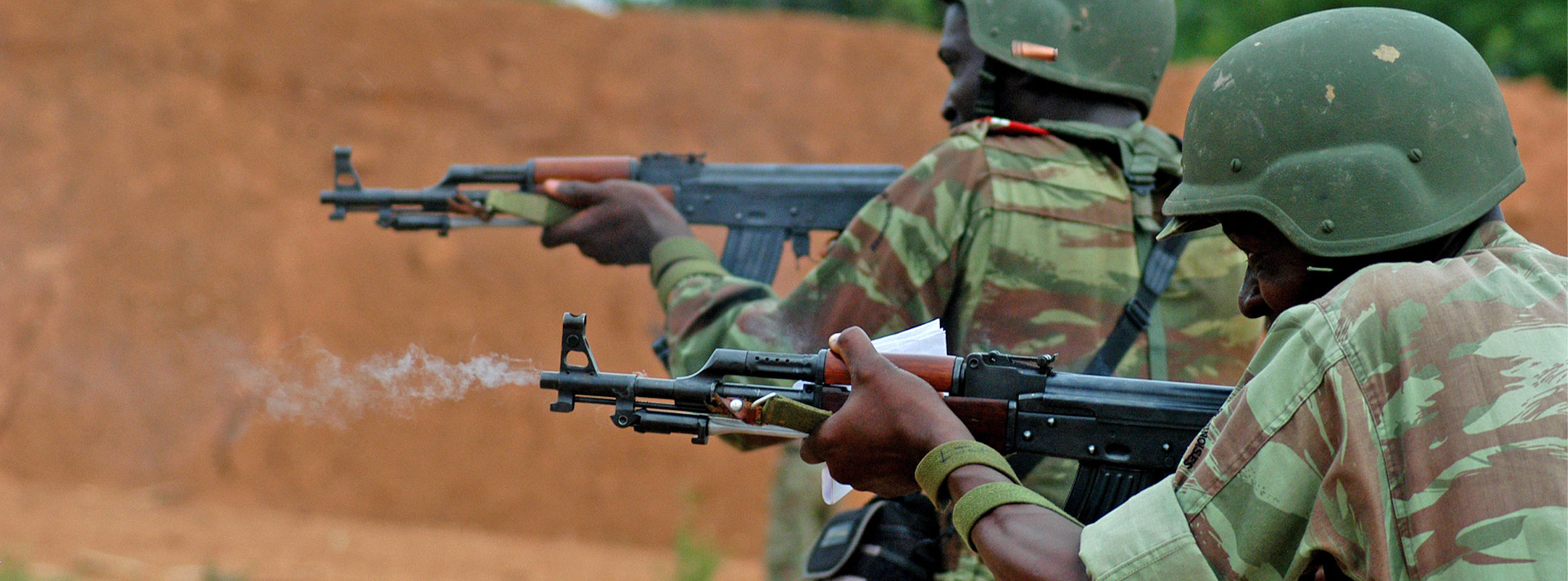 Beninese Army soldiers taking part in live fire exercise. But by the end of 2021, a series of attacks on soldiers by militants raised the specter of a long-feared spillover of insurgent violence into northern Benin. Image by Jad Sleiman, U.S. Marine Corps via Wikimedia Commons.