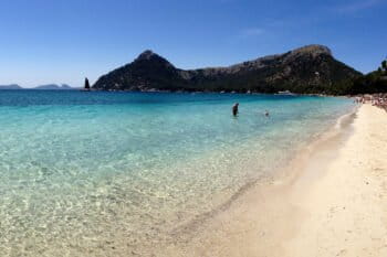 Mallorca, in Spain’s Balearic Islands, is a go-to destination for holidaymakers from Europe and further afield. Image by Kyle Taylor via Flickr (CC BY 2.0).