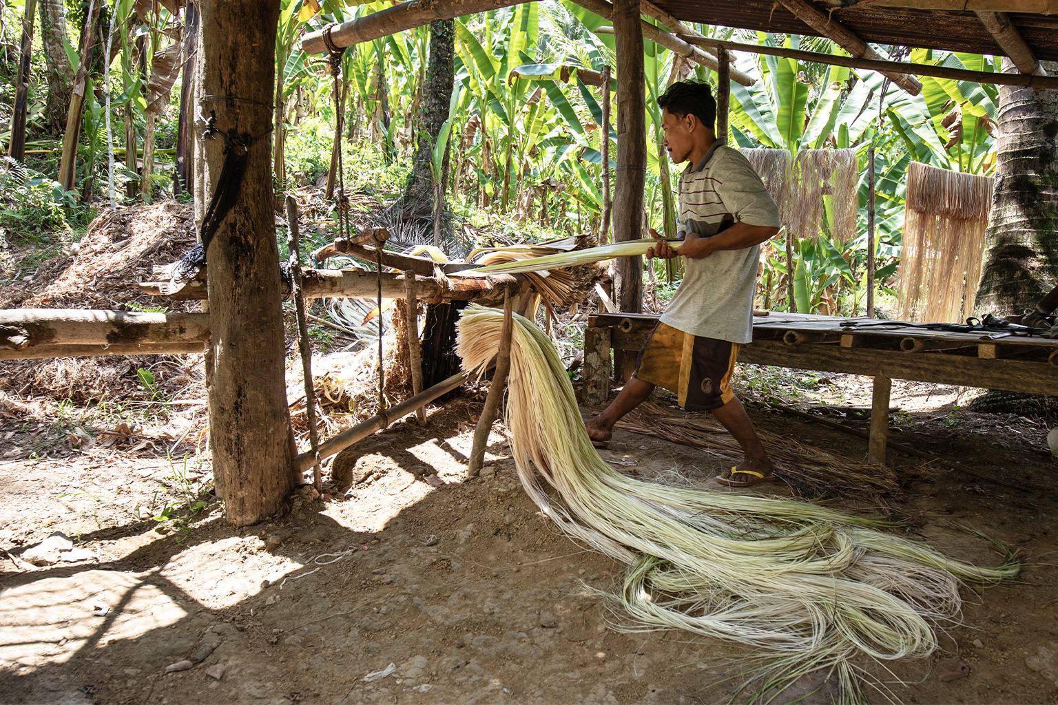 Top de caza de secado rápido, ropa de pesca, hojas de árbol