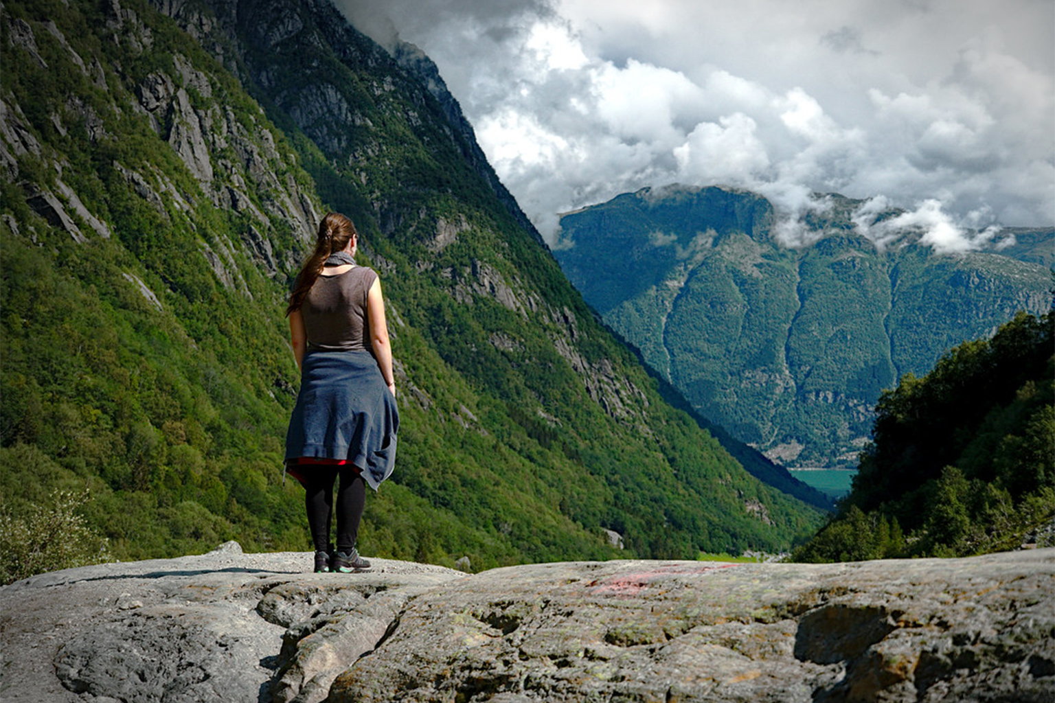 The “lovebug hypothesis” suggests that the established connection between spending time in nature as children and our tendency to show nature-loving or biophilic traits as adults might be driven by symbiotic gut microbes that we pick up early on from the outdoor environment. 