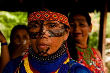 Portrait of Sarayaku Warmikuna, member of Mujeres Amazónicas (Amazonian Women). The women of the community were the first to be part of the collective known as Amazonian Women. Image courtesy of Esteffany Bravo.