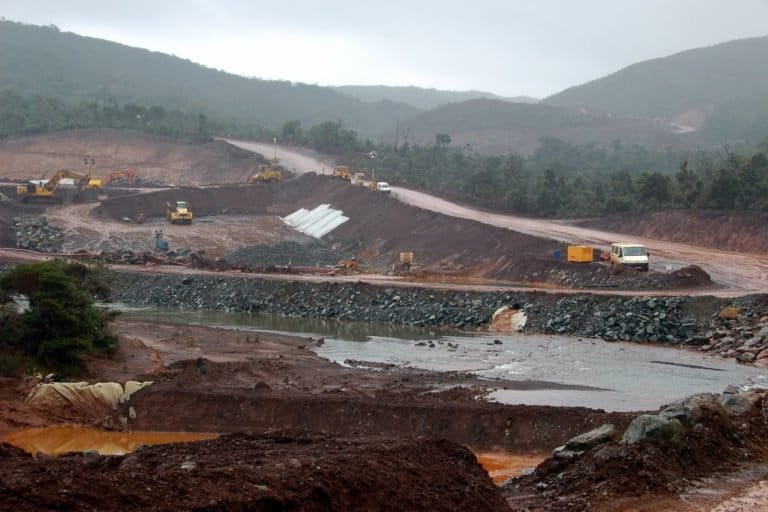 Nickel mining in Goro, New Caledonia, in 2007. Image courtesy of Sekundo via Flickr (CC BY-NC-ND 2.0).