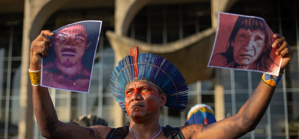 Indigenous people from the Amazonian states of Pará and Amapá march to the Ministry of Justice in Brasília in protest at the invasions of their territories and the recent killings of Indigenous leaders. Image courtesy of Tiago Miotto/CIMI.