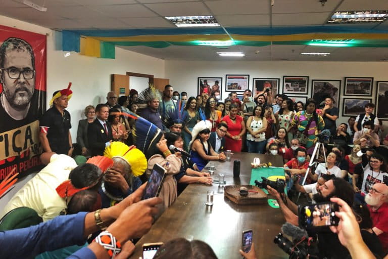 Some 300 people reunited at the headquarters of Brazil's Indigenous affairs agency, Funai, in Brasília to mark a "new era" for the institution and its "reopening" under the government of President Lula. Image by Karla Mendes/Mongabay.