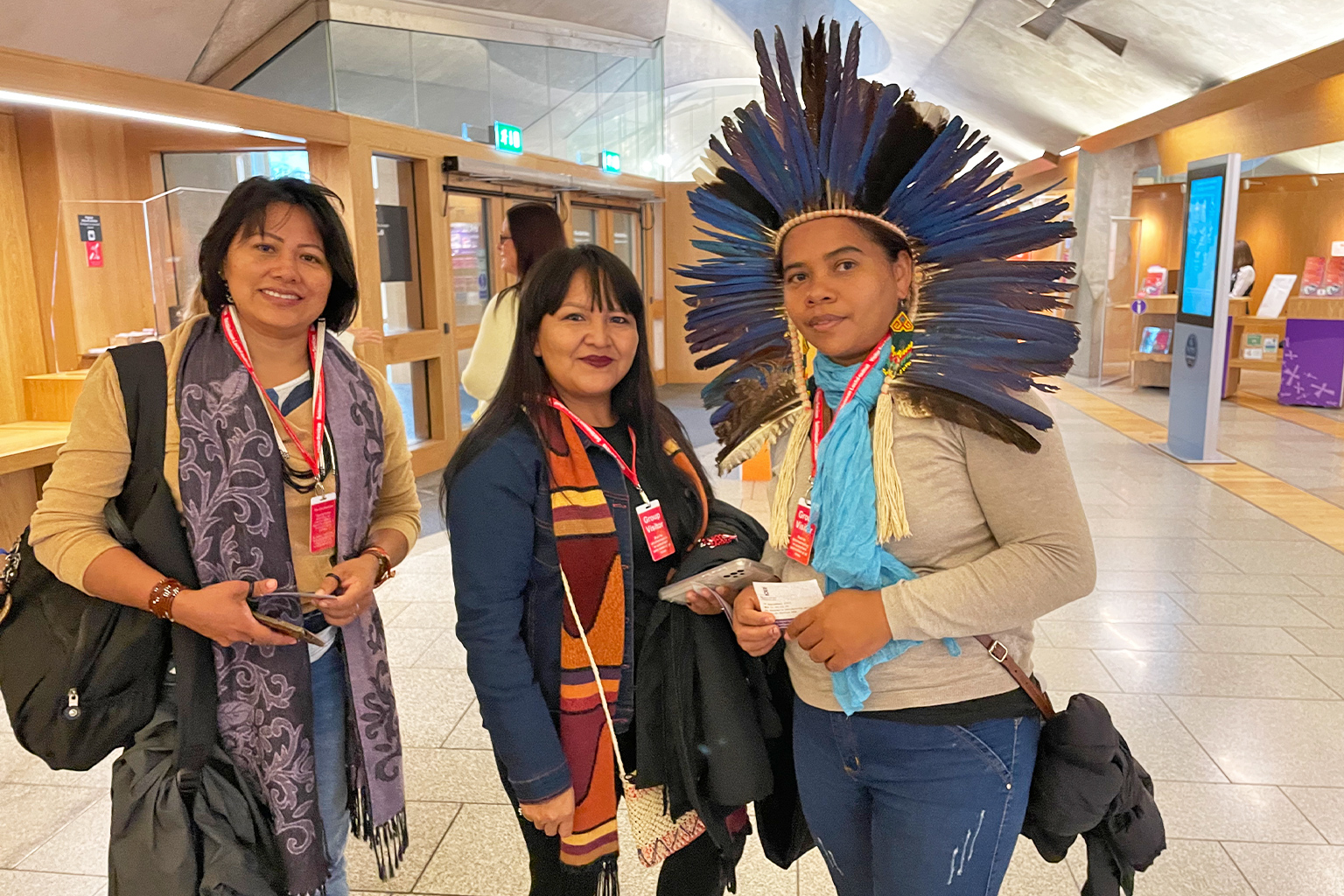 Nelly Marubo (left), Francineia Fontes (center) and Glicéria Tupinambá at the Scottish Parliament.