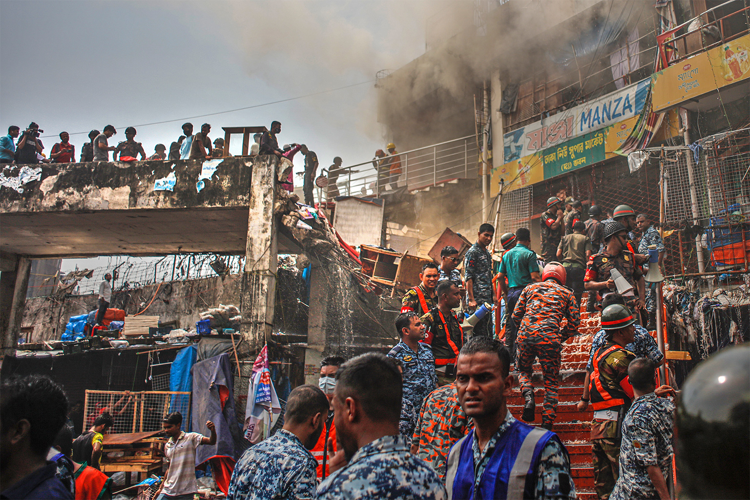 Firefighters were struggling to control the fire at a capital market.