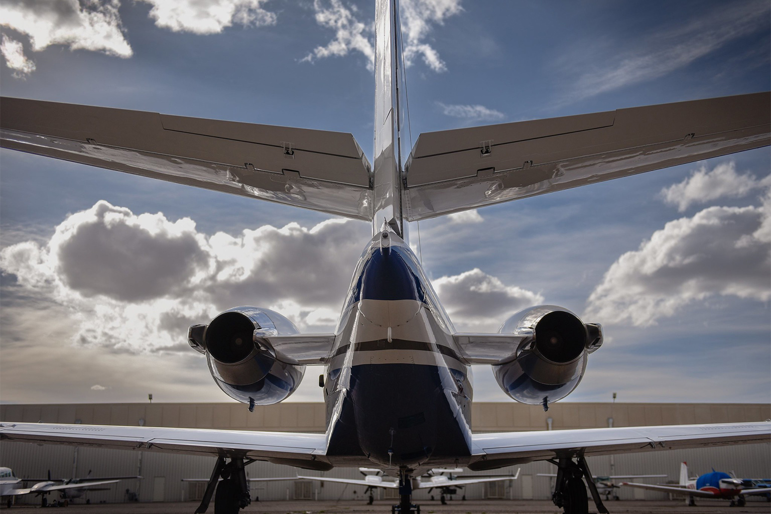 An airplane from behind.