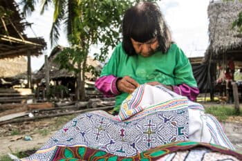 A Shipibo woman does the Shipibo-Conibo traditional embroitery art.