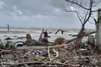The El Bosque community in Mexico’s Tabasco region has been swallowed up by the sea. Image by Juan Manuel Orozco.