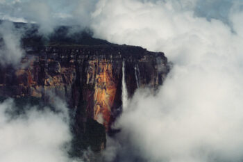 Auyán-Tepuí in Venezuela. Image by Rhett A. Butler/Mongabay.