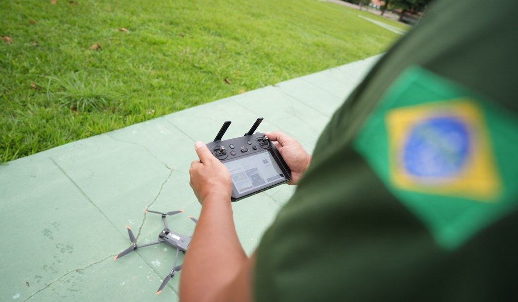 Spurred by a yearlong investigation by Mongabay, a federal crackdown has removed up to 2,000 illegal cattle from Brazil’s Arariboia Indigenous Territory, but faced unexpected protests from some Indigenous residents claiming ownership. Image courtesy of Helano Stuckert / Seaudi PR via flickr.