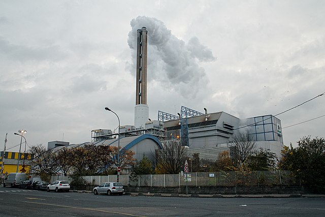 A waste incinerator facility in France. Burning plastic and other waste to produce energy is a common practice but is considered highly polluting, even more so than coal in some cases.