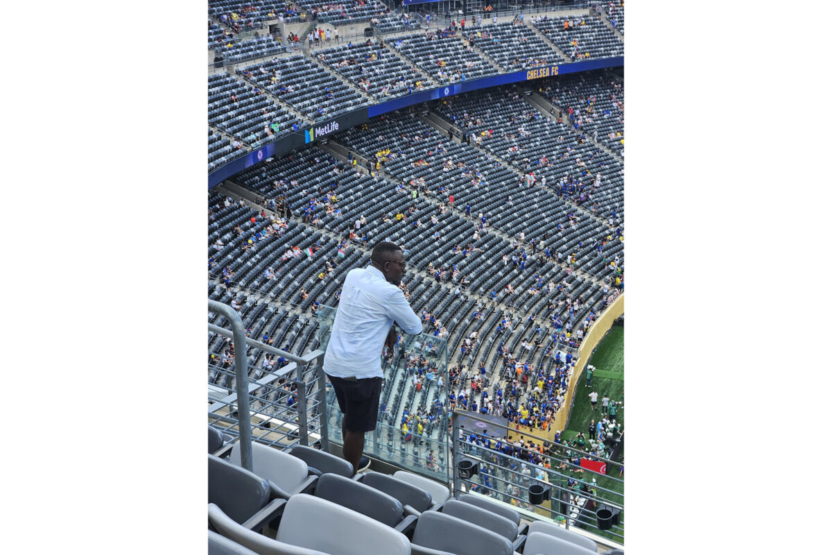 Since transitioning from sports reporting, Akana has covered numerous global events focused on climate change, biodiversity, land degradation, and other environmental issues.