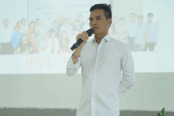 Dang Dinh Bach speaking.