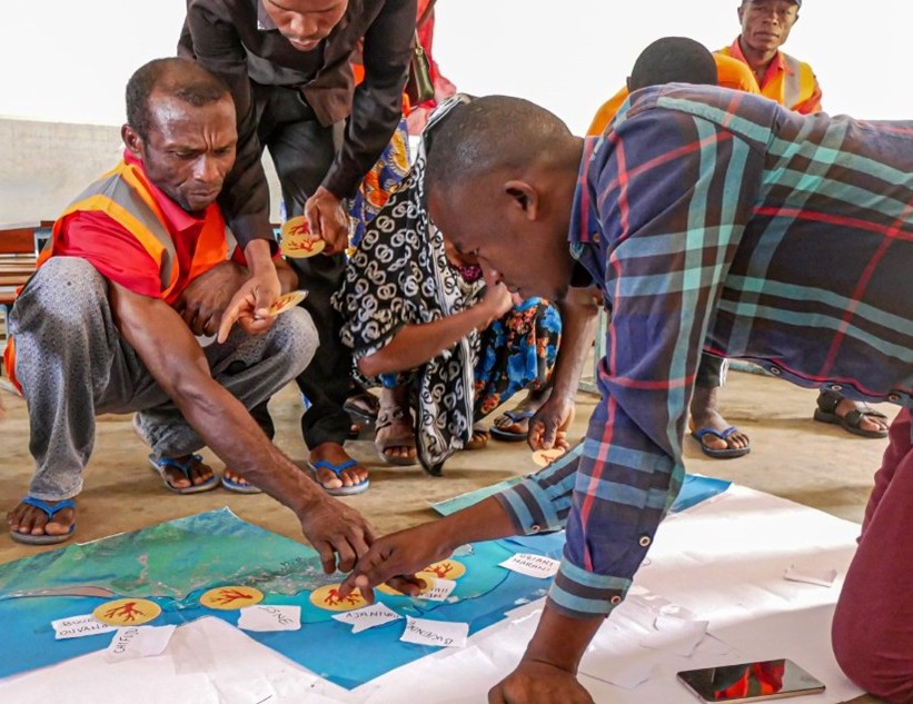 Fishers in Anjouan during consultations about the placement of the no-take zone.