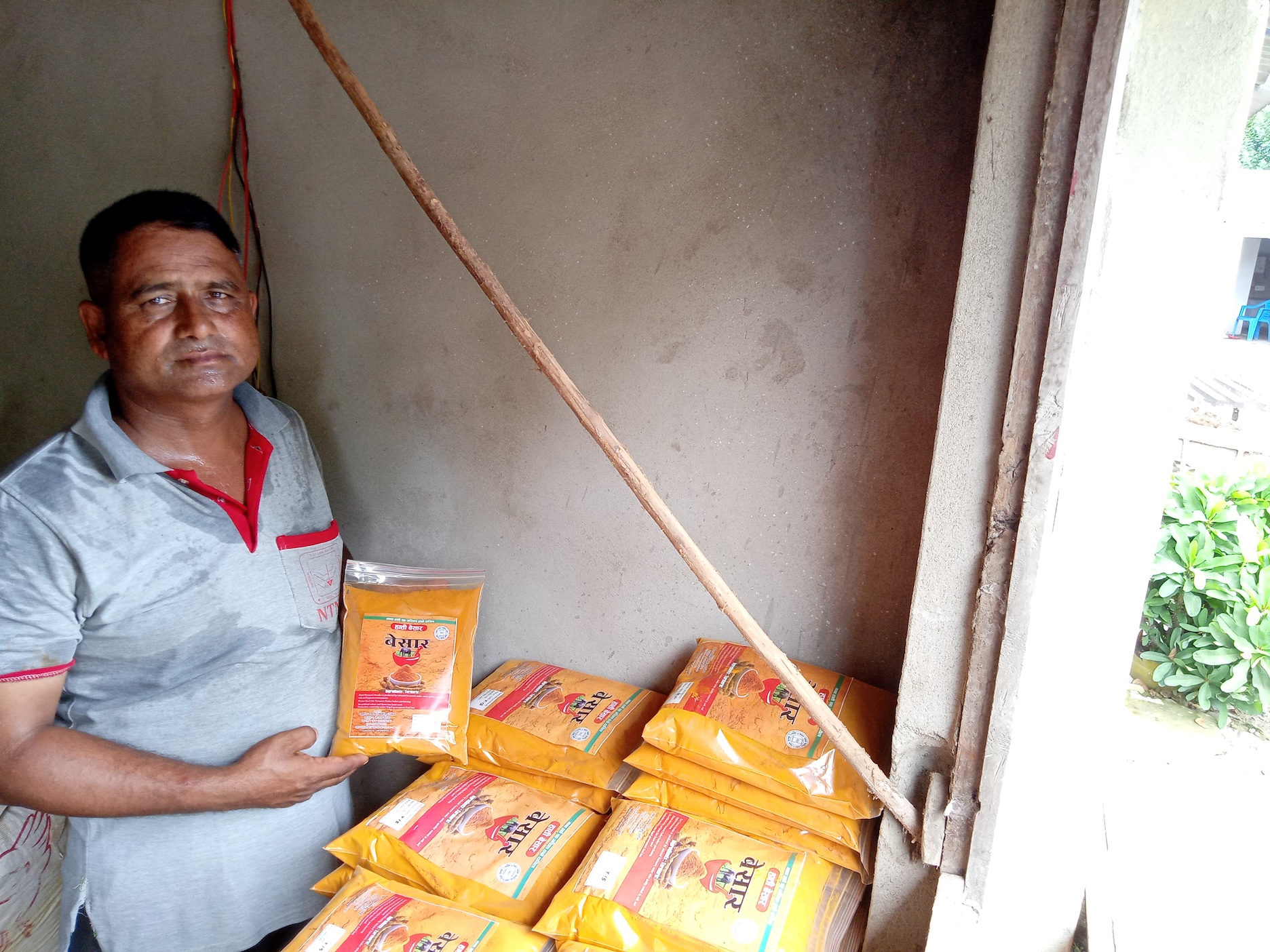 In western Nepal, farmers switch to growing turmeric; elephants stay away 4 Nayaram Sunar, of the Sahara Farmers’ Group and Sahara Spice Packaging Industry, providing information about the elephant turmeric they have produced.