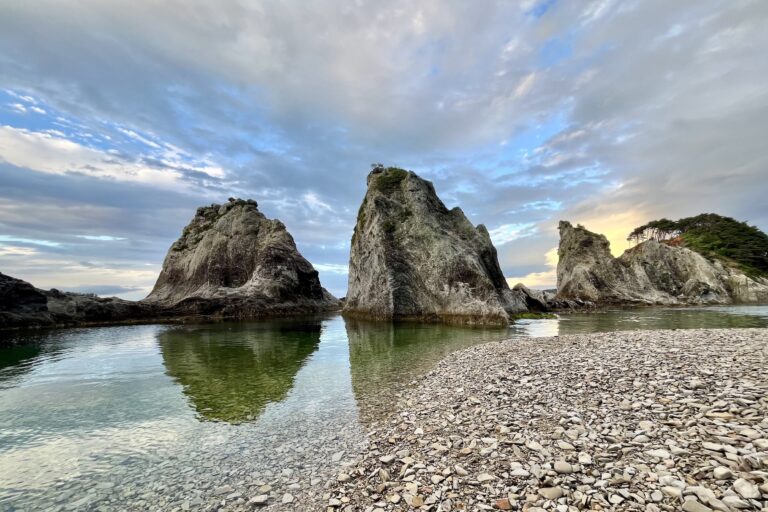 White rhyolite spires on the shores of Jodogahama Beach in Miyako, Japan. Photo by Mike DiGirolamo/Mongabay.