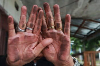 Dust on the floors of residents’ houses in Teluk Sepang, Bengkulu.