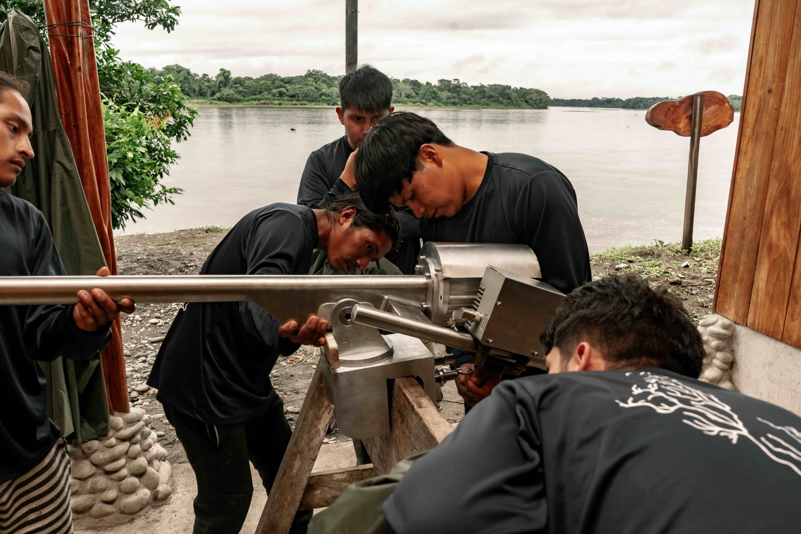 After months of research and development, Kara Solar launched two new electric longtail peque-peque family boat prototypes, now operating in Achuar territory and gathering feedback from the community. Image by Jerónimo Pineda.