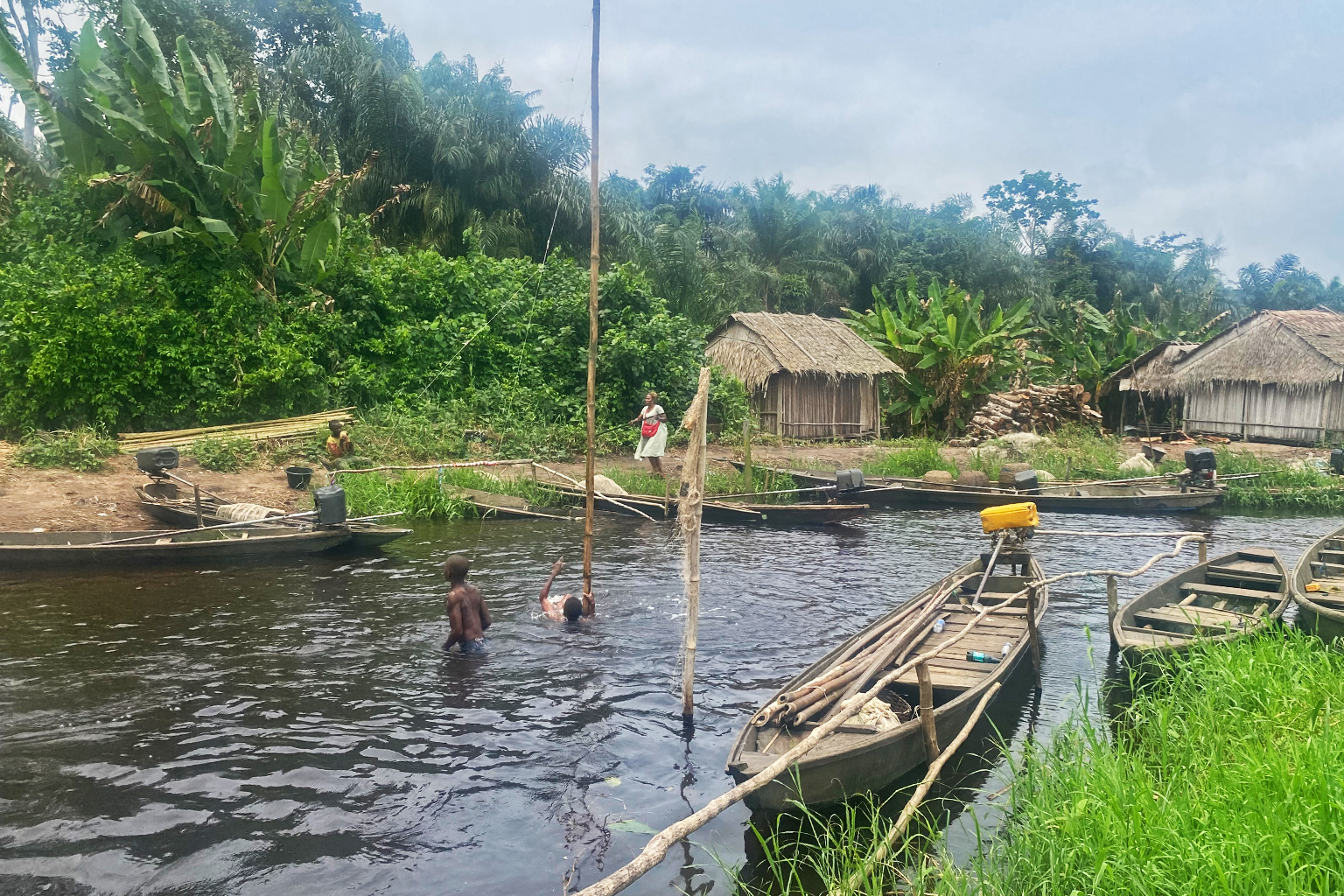 Kids splashing in the river