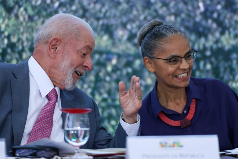 President Luiz Inácio Lula da Silva and Environment Minister Marina Silva attend the launch of a program to reduce deforestation and forest fires in the Amazon, in April 2024.