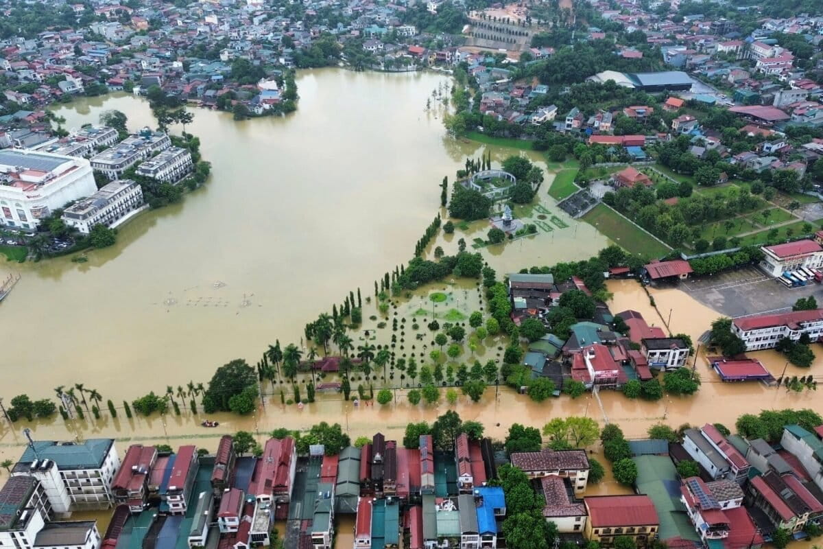 Typhoon Bualoi death toll rises to 26 in Vietnam, with many missing