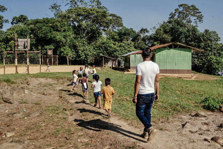Through educational activities conducted in the field, the Curare-Los Ingleses Indigenous Reserve aims to educate local children about their territory and the conservation efforts undertaken there.