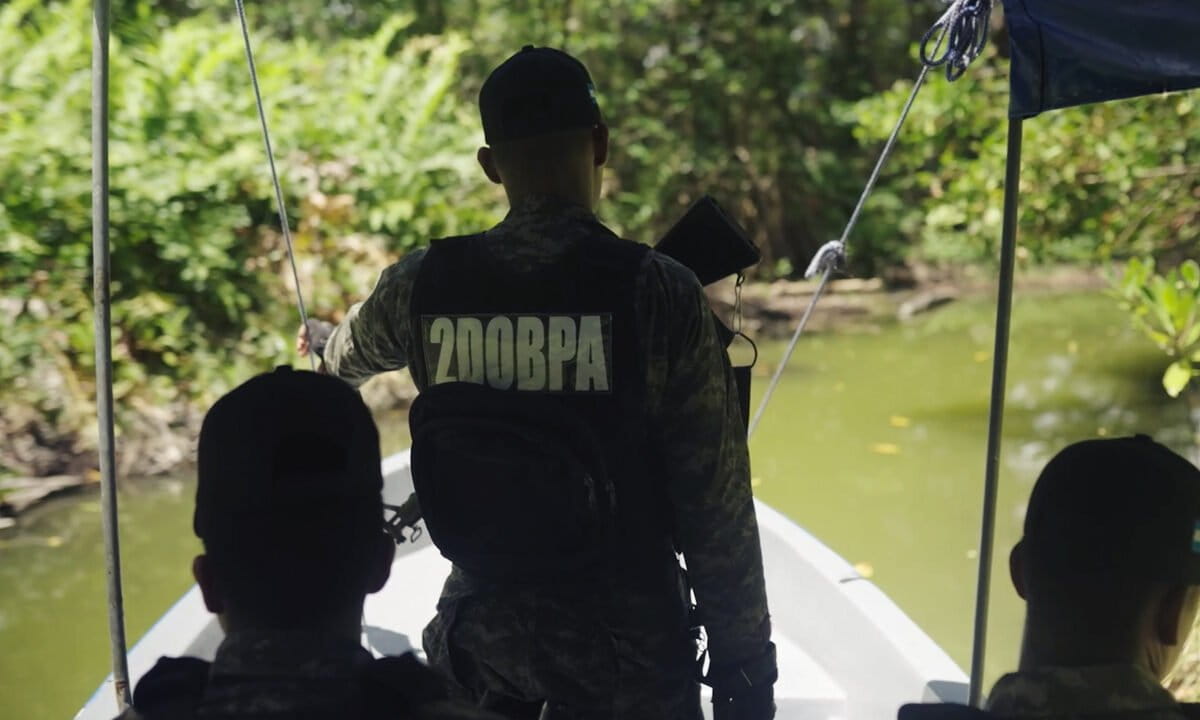 Why is protecting this Honduran lagoon so dangerous? 