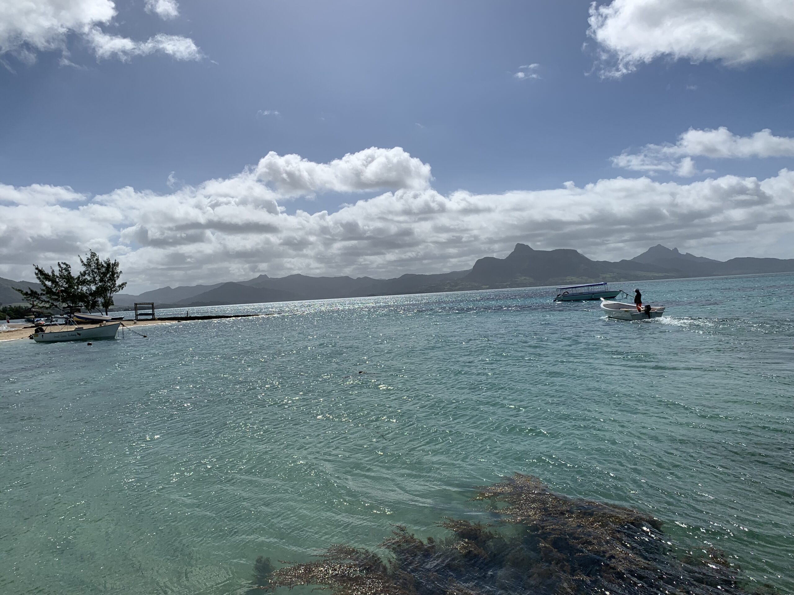 A view of the southeastern shore of Mauritius. Image by Malavika Vyawahare/Mongabay.