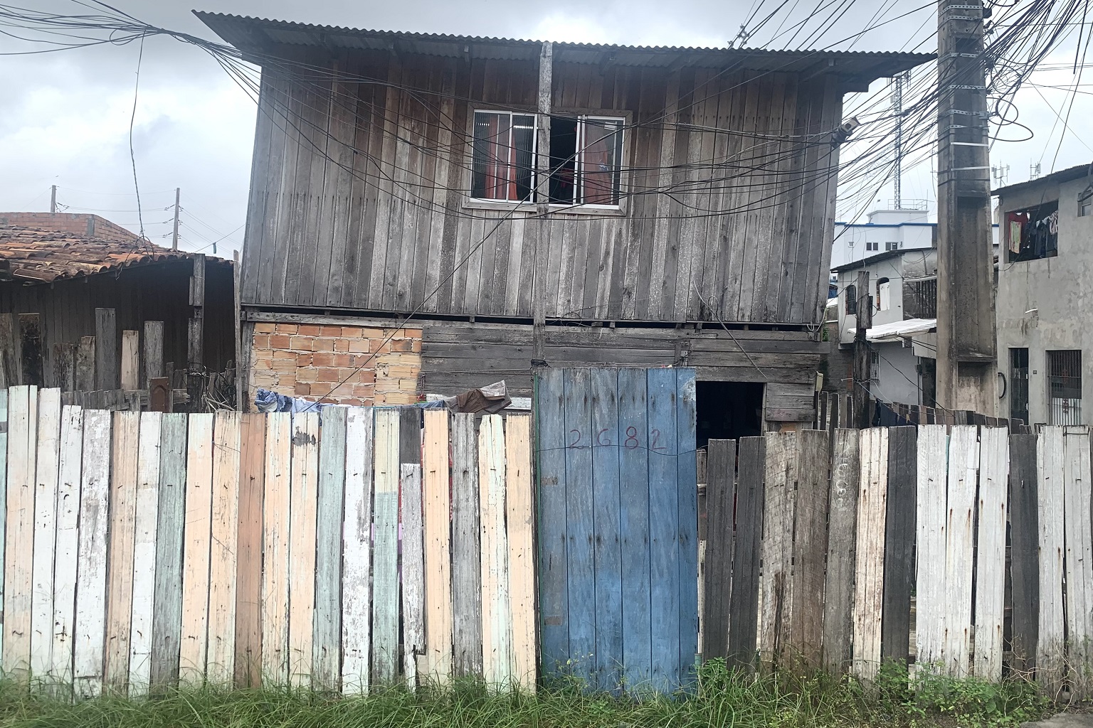 Built on sand, wooden houses like this in the baixada of Guamá gradually sink.