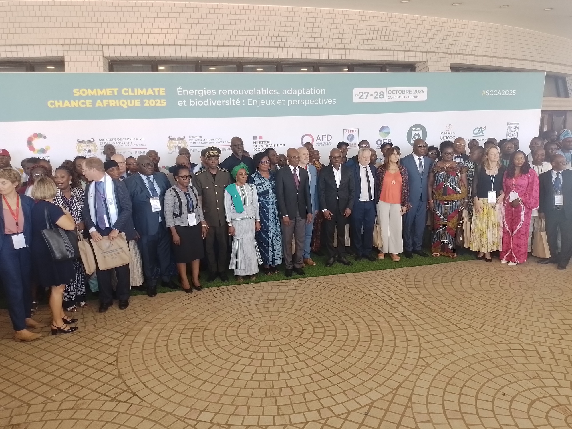 Group photo of nonstate actors who adopted the Cotonou Declaration at the Climate Chance Africa 2025 Summit. Image by Modeste Dossou.