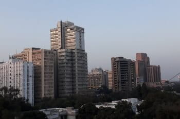 Land subsidence is putting buildings in five Indian megacities, including Delhi, pictured here, at high risk of structural damage. Image by Pinakpani via Wikimedia Commons (CC BY-SA 4.0).