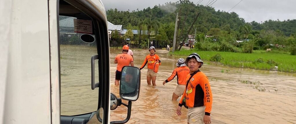 Torrential rains unleash landslides that kill 7 in southern…