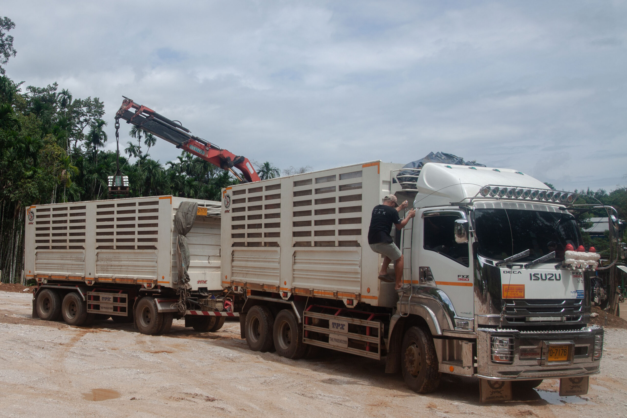 Most Thai traders told Mongabay that they don't know where the minerals come from in Myanmar. Image by Gerald Flynn / Mongabay.