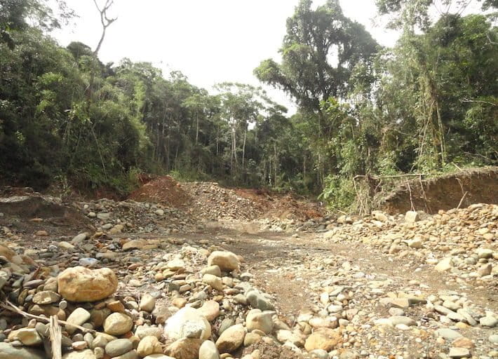 Este era el cauce de una de las quebradas de Camanti. El oro está destruyendo este lugar. “Todo se puede comprar con el oro. Y ahora vemos cómo estamos. Camanti está de cabeza”, dijo el cura de 15 mil, René Salizar. Foto: Serfor Cusco.