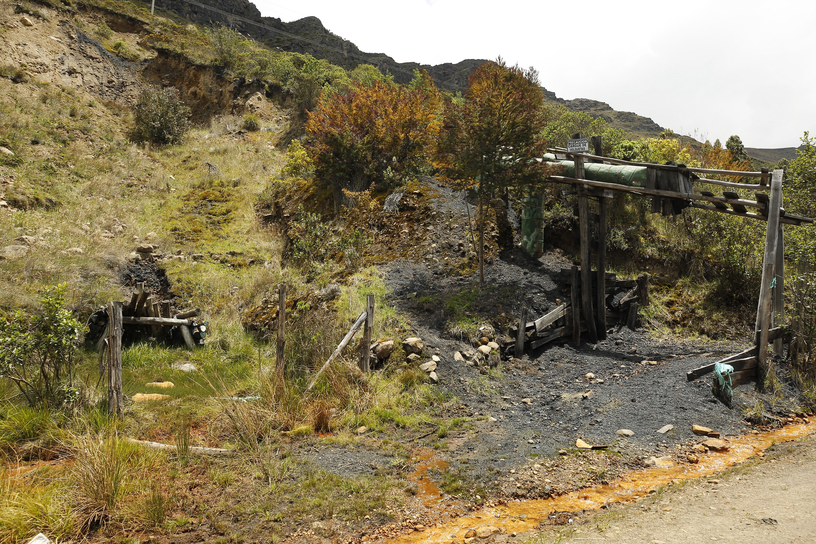 La minería de carbón es una de las principales actividades en el páramo de Pisba y una de las que quedará prohibida con la delimitación. Foto: Daniel Reina Romero-Semana Sostenible.