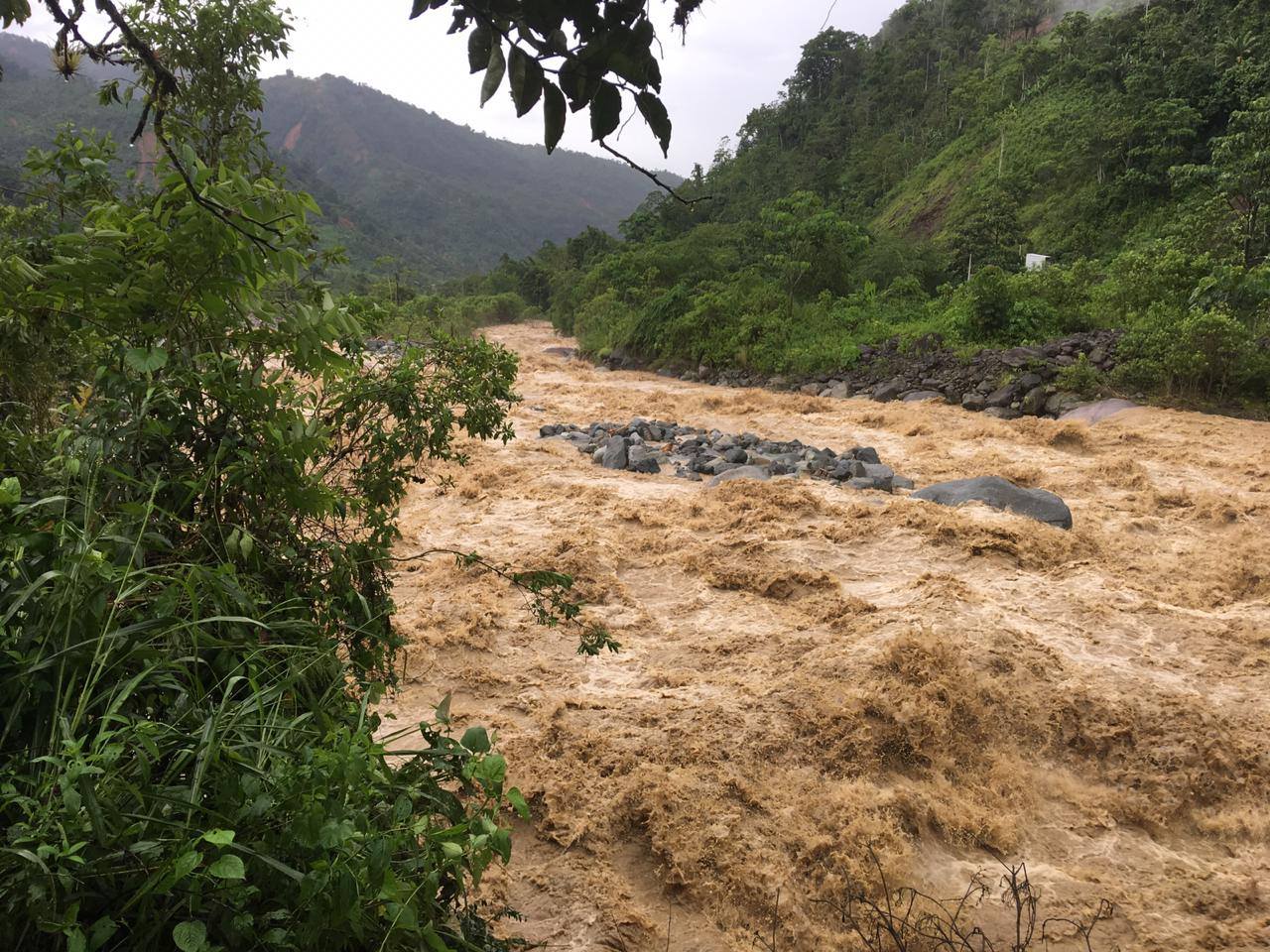Río Upano en uno de los días de mayor turbiedad. Foto: Tirza Estrella / Facebook.