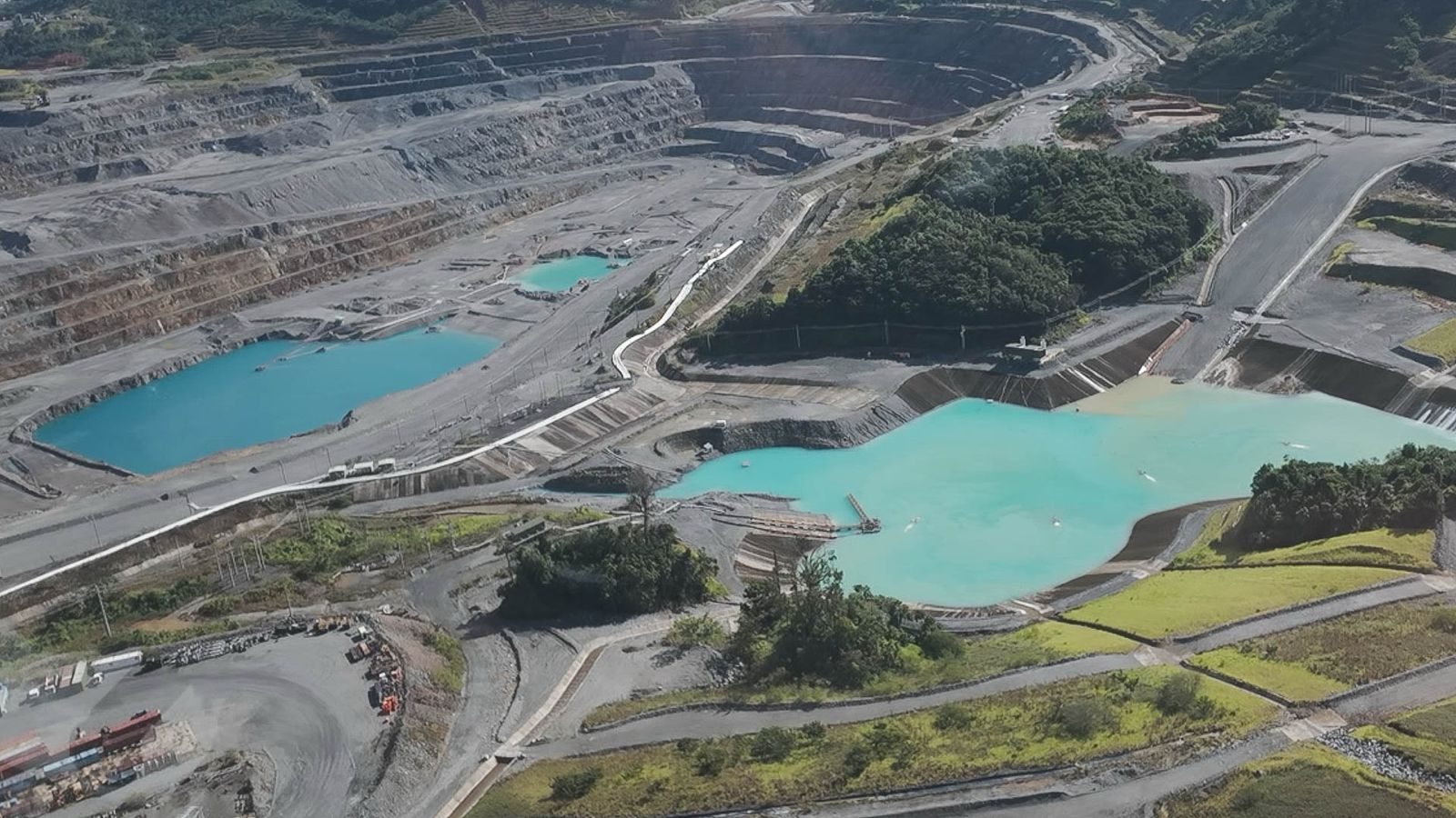 Panorámica de mina de cobre en Panamá