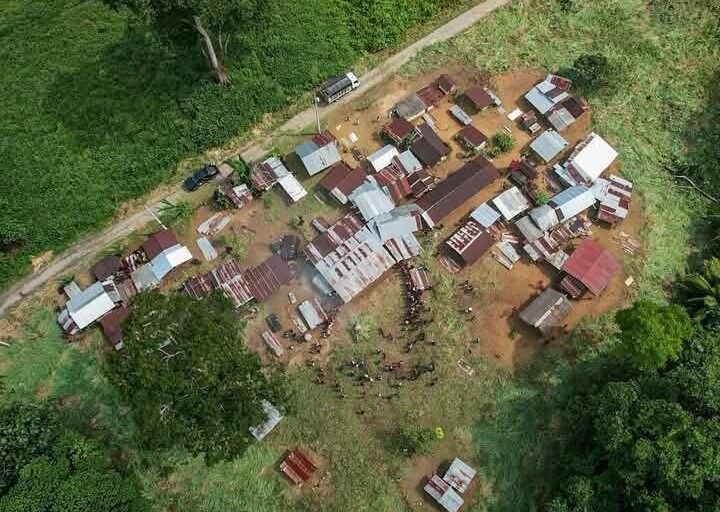 Vista aérea de la comunidad de Canelos, que es parte de este corredor. Foto: cortesía Rolan Vargas, tomada de la cuenta de Facebook de la Asociación de Producción Agrícola Sacha Muyu, de Canelos
