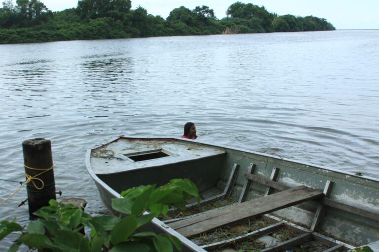 La comunidad Salado y Barra ha aprendido a lo largo de los años la importancia de la conservación del refugio y de todo lo que en él habita. Foto: Julio Euceda