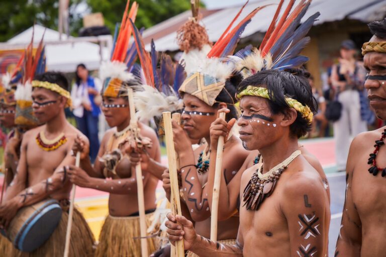 Integrantes de la comunidad Tikuna Nazareth, en el Amazonas de Colombia
