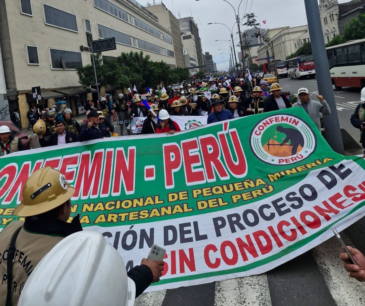 Conflicto minero en Perú: gobierno inicia diálogo en medio de discrepancias legales y sin metas definidas