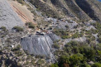 Panorámica de mina artesanal de mercurio en Querétaro